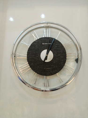 ساعت دیواری فلزی سیلور