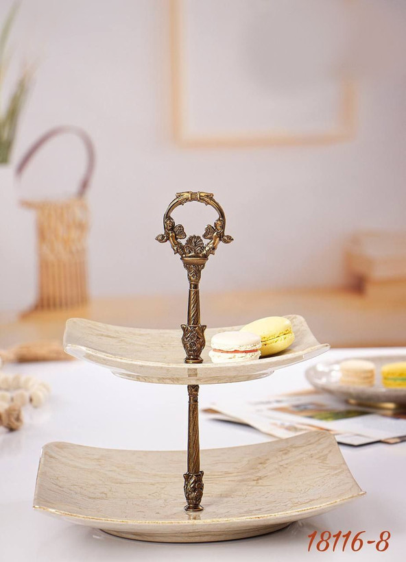 شیرینی خوری